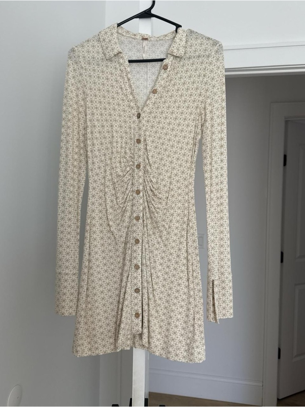Free People Cream Printed Button-Front Shirred Long Sleeve Dress